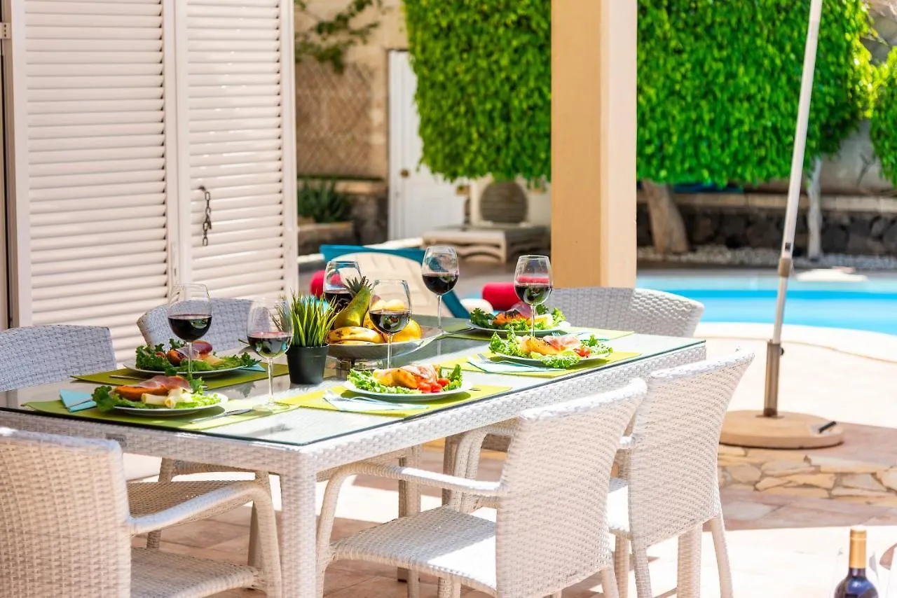 Beautiful Villa Anna With Heated Pool Costa Adeje  Costa Adeje (Tenerife)