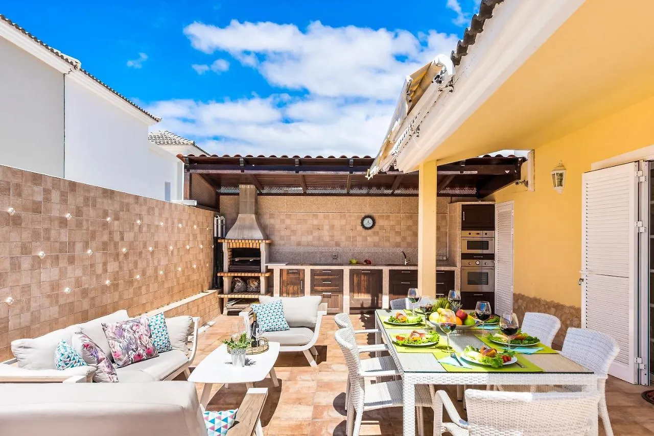 Beautiful Villa Anna With Heated Pool Costa Adeje