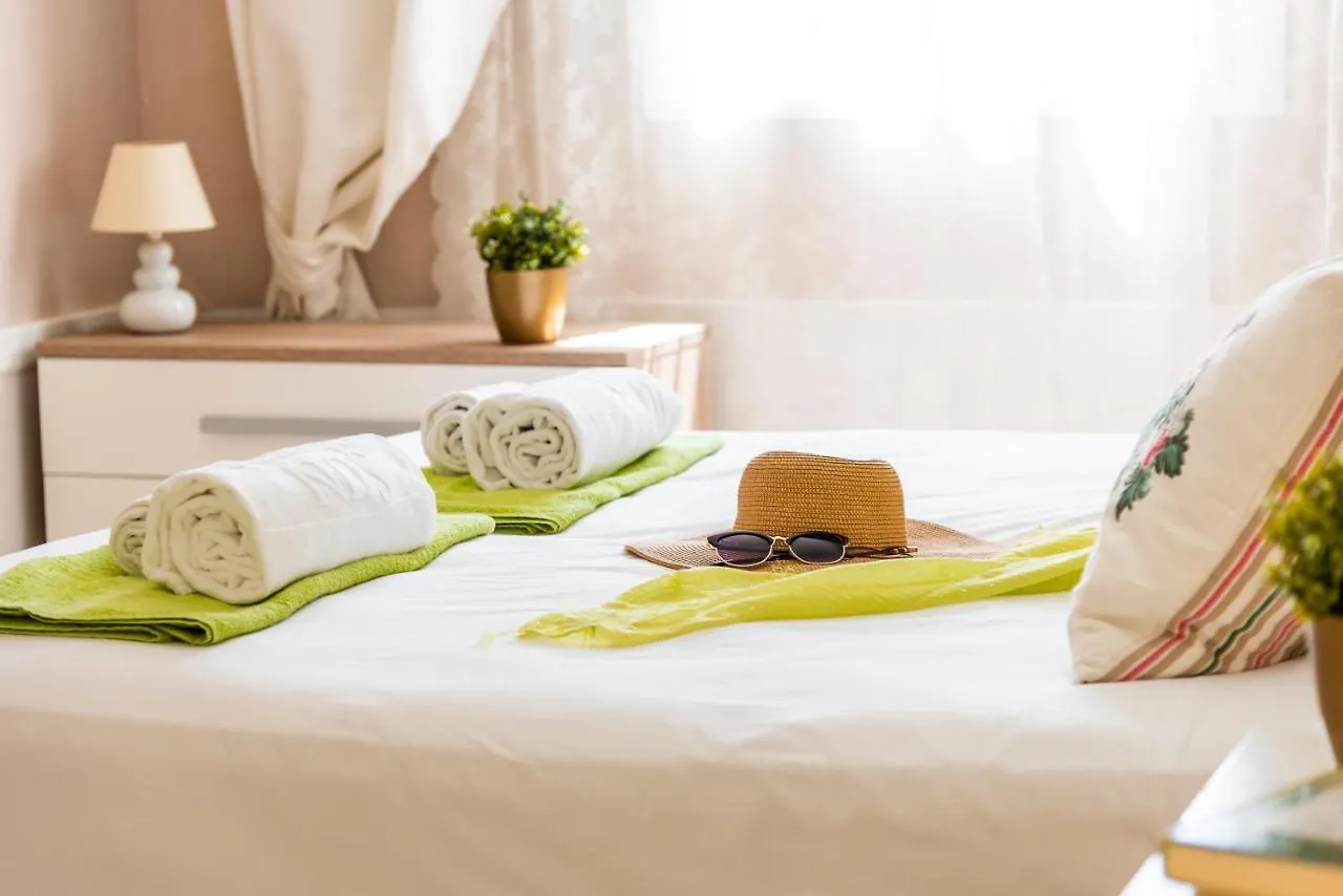 Beautiful Villa Anna With Heated Pool Costa Adeje